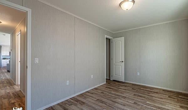 Arc1680-8000 bedroom home features