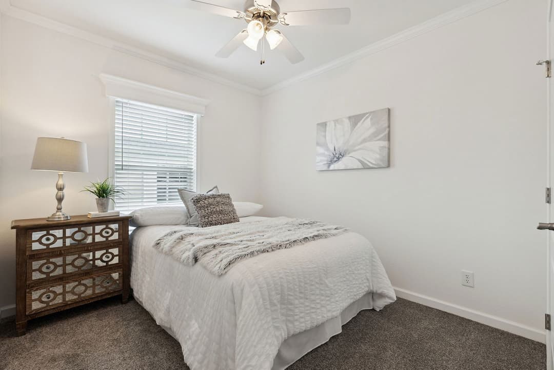 Silver springs 5029 bedroom home features