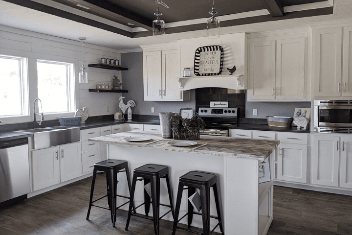 Addison 2 kitchen home features