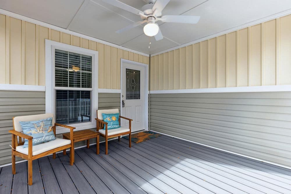 Amica exterior home features