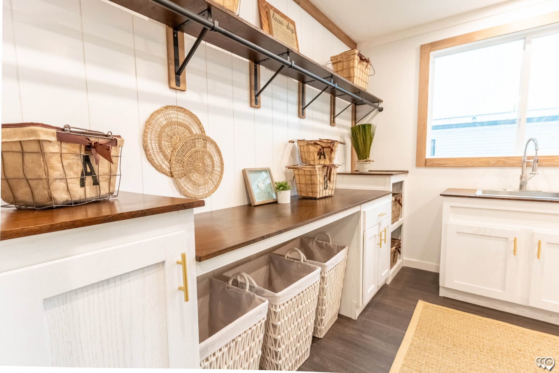 The twin creek interior home features
