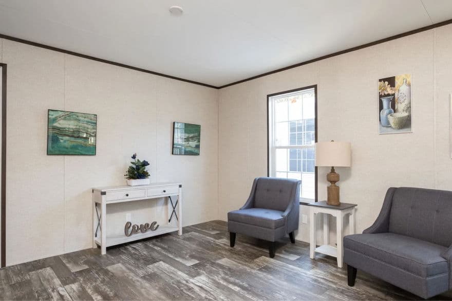 Plumosa interior home features