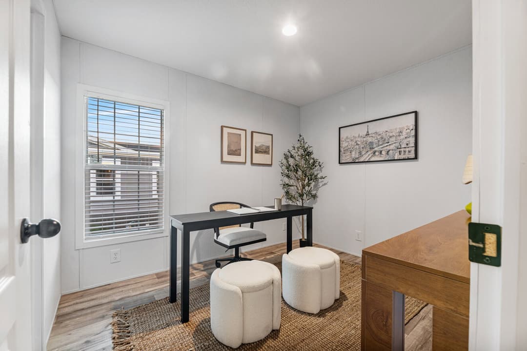 32644d interior home features