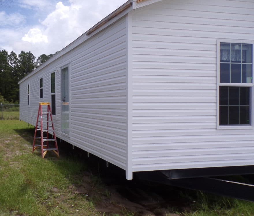 Lowery exterior home features