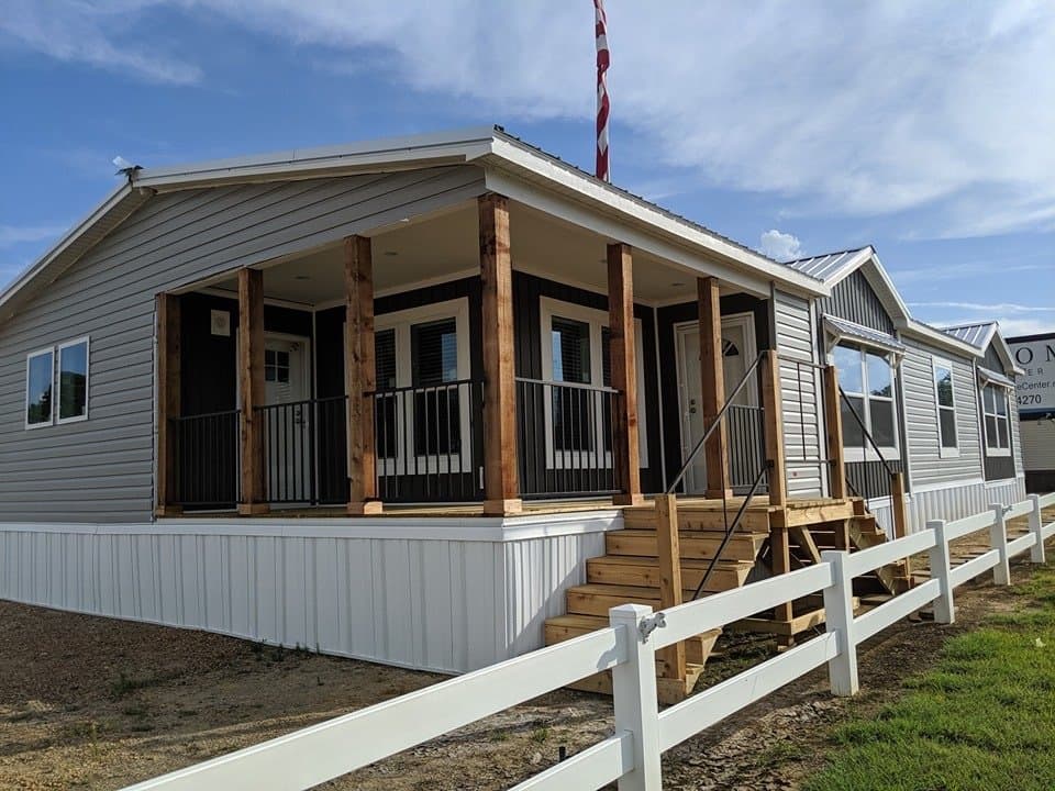 Addison 2 hero and exterior home features