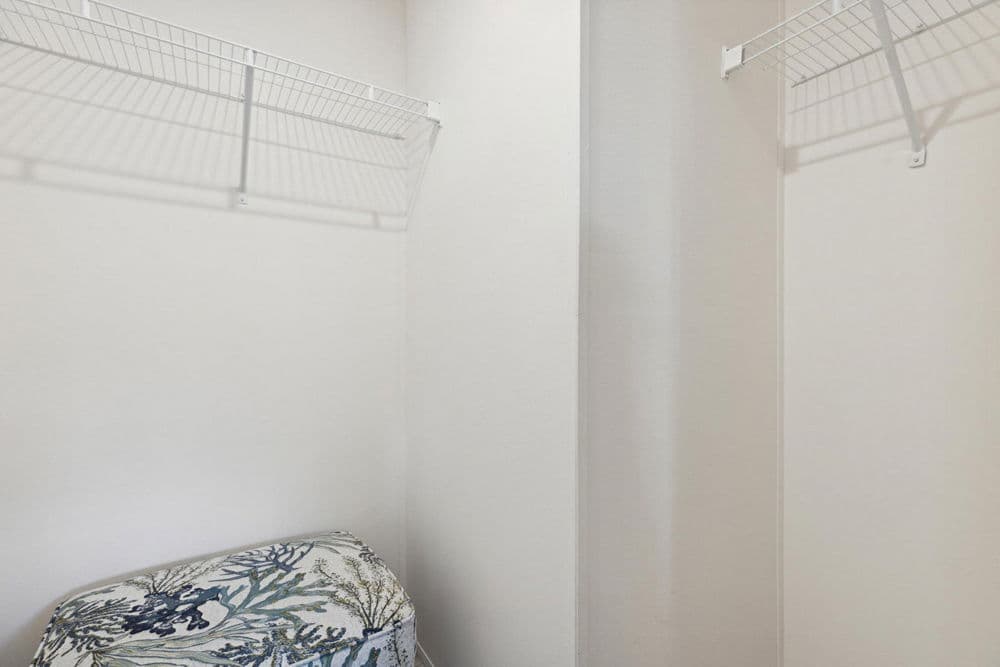 Amica interior home features